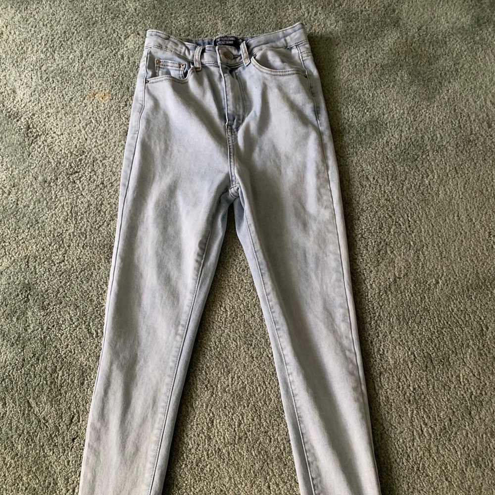 NWITHOUT TAG prettylittlething high waisted jean